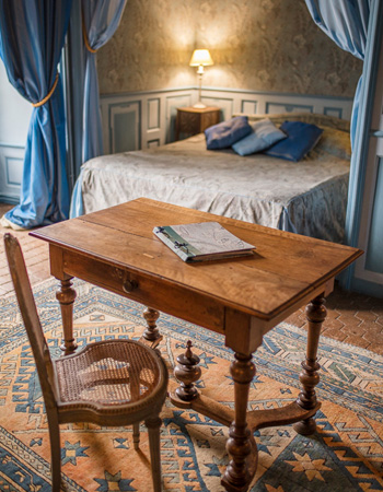 Charming Bed and Breakfast in a castle, not far from Paris: Chateau de Gizeux, Loire Valley, France. 