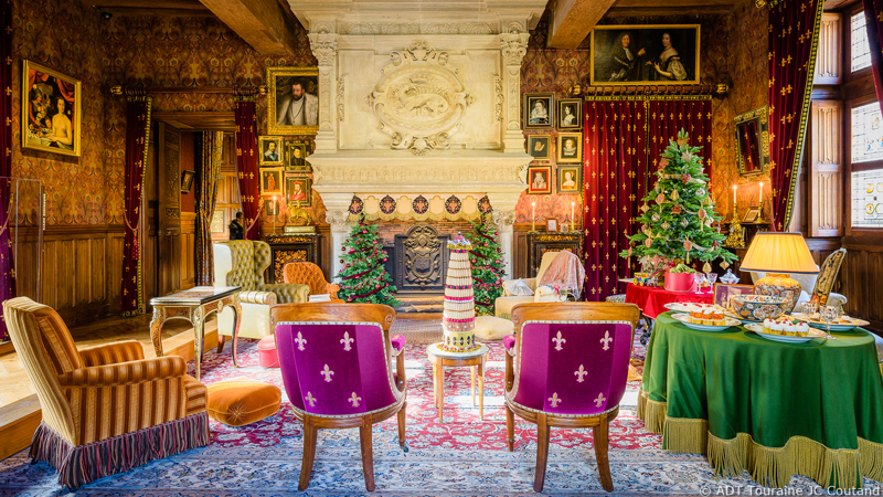 Christmas in the land of Chateaux - Azay-le-Rideau, France.