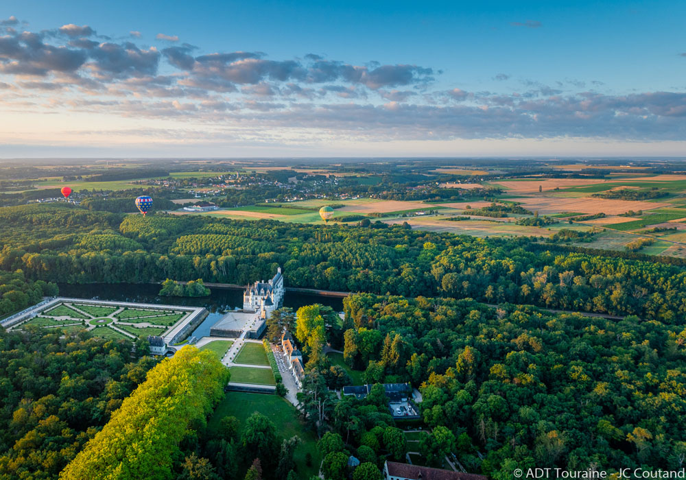 Chenonceau - Hot air balloon - Loire Valley, France.