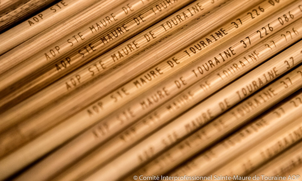 Rye straw for Sainte-Maure-de-Touraine AOC cheese