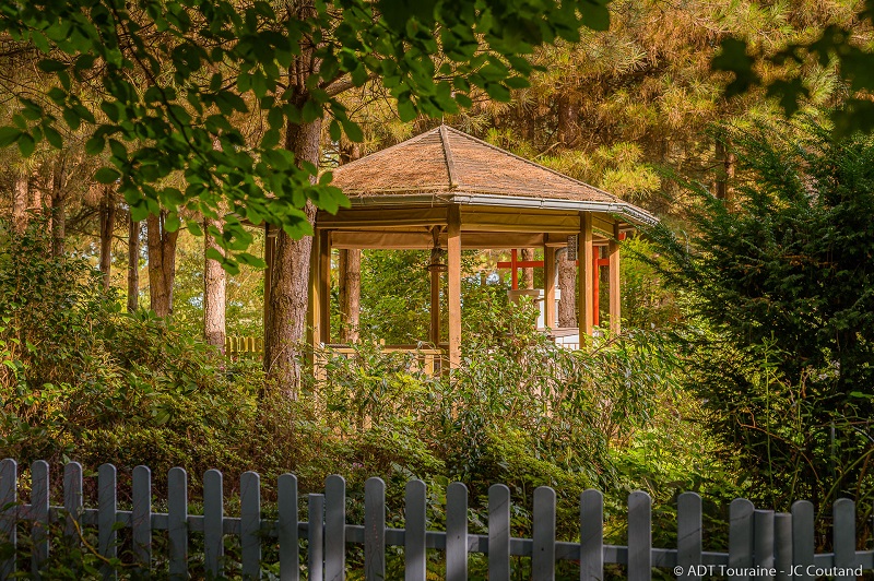 Le jardin de Mireille - Mireille's marvellous garden in Channay-sur-Lathan. Loire Valley, France.