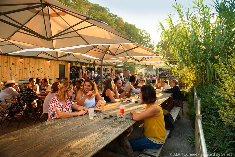 Guinguette at Tours sur Loire, perfect in order to take a drink in Loire Valley, France.