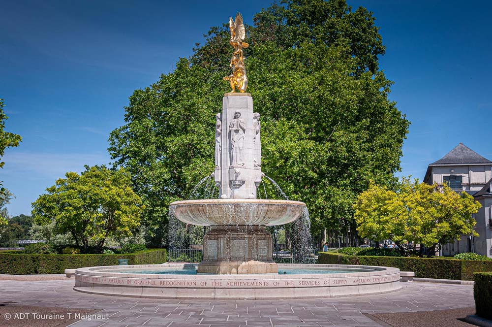 The Art Deco American Memorial