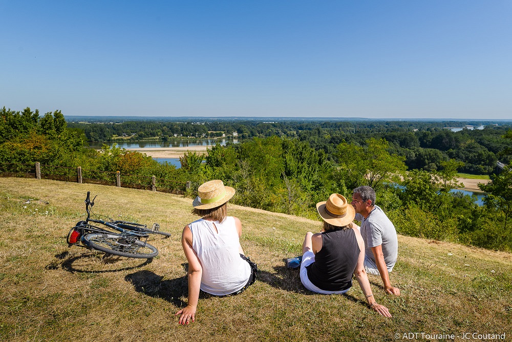 The Loire by Bike in Candes-Saint-Martin, between Chinon and Saumur.