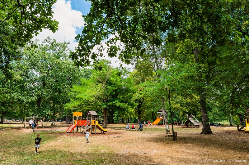 The children's play area, before or after the safari! Holidays in France with kids. Tourism in Loire Valley, near Amboise and Tours.