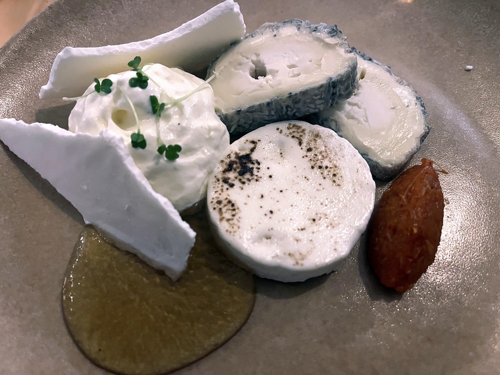 Fresh Sainte-Maure cheese, glazed and lightly heated, kimchi with Espelette pepper, thyme jelly