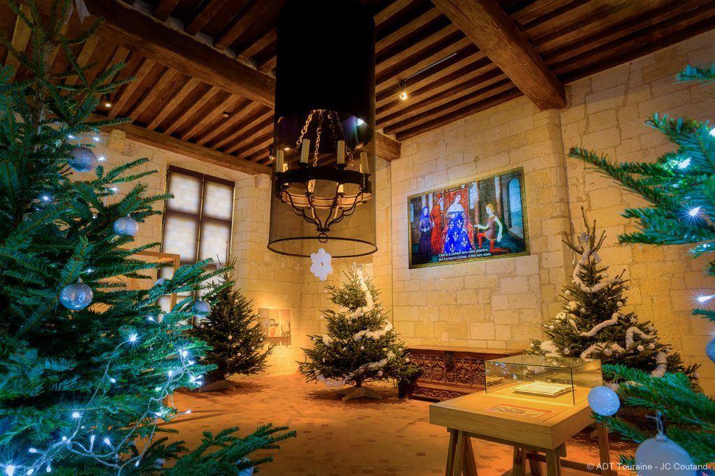 Christmas in the land of chateaux - Royal city of Loches - Winter holidays in France