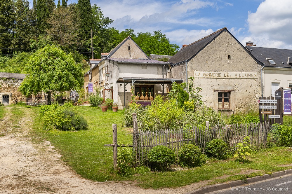 Autour de L'Osier Art Centre