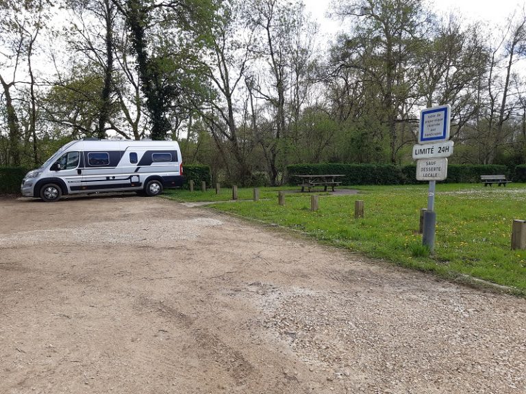 Aire de stationnement Camping-car-1