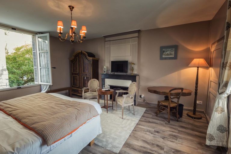 At Relais Saint-Maurice-14
