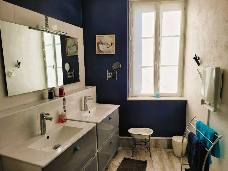 Coteaux Rooms-7