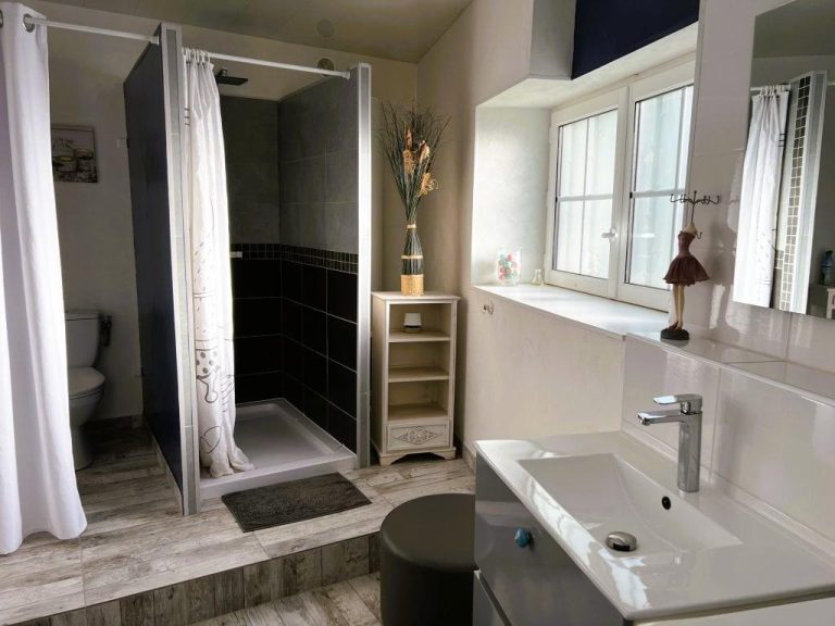 Coteaux Rooms-8