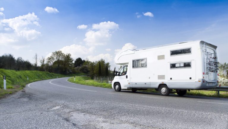 Camping Car Park – Céré-la-Ronde area, les Pins-1