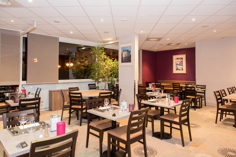 Brit Hotel Tours Sud – Le Cheops-5