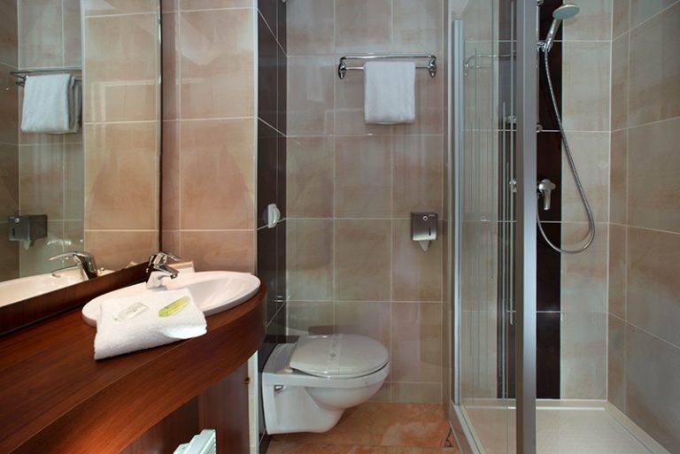 Brit Hotel Tours Sud – Le Cheops-2