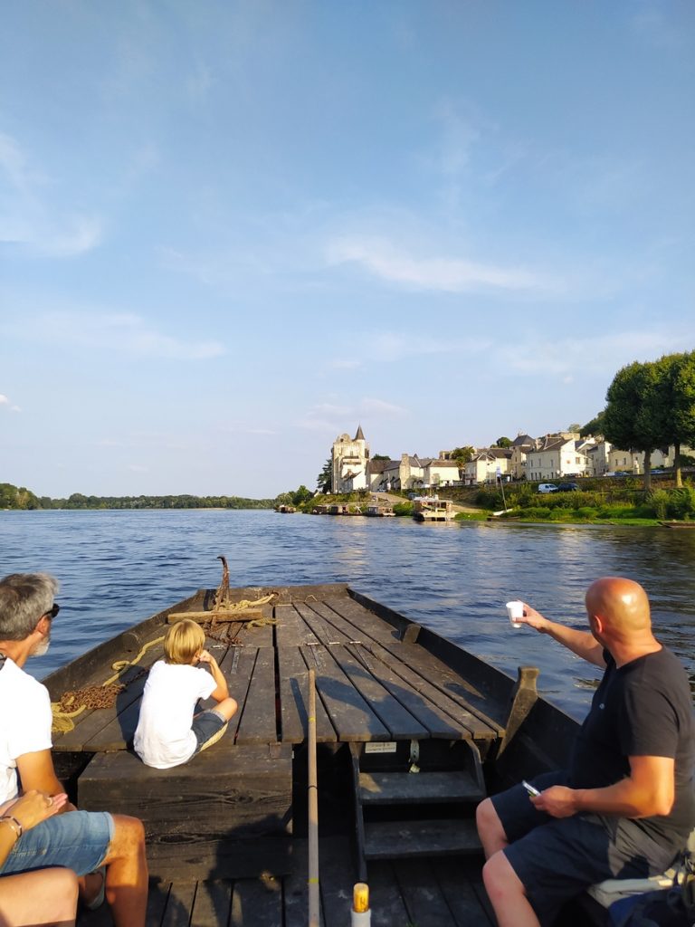 Traditional boat trips on the Vienne and the Loire-5