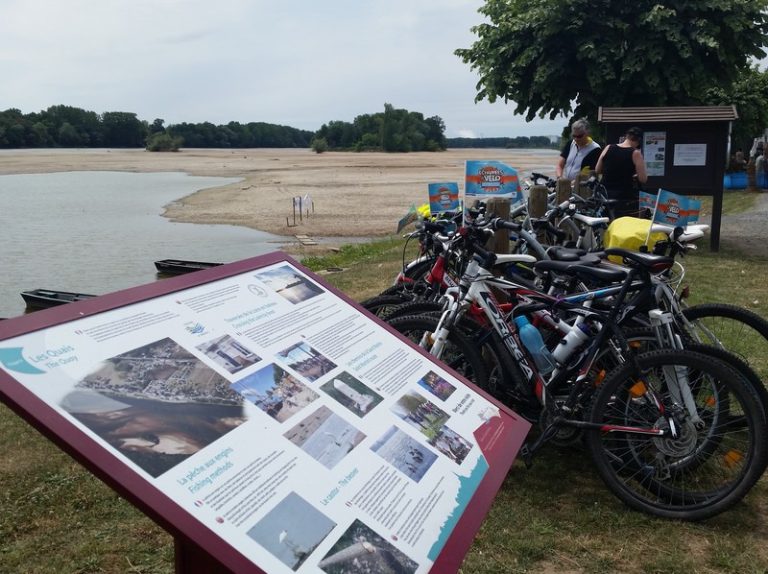 Les Echappées à vélo : De La Loire aux Moulins-1