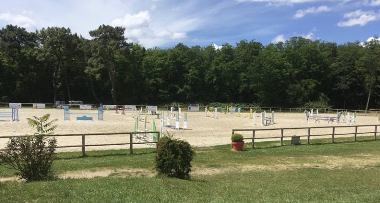 Les Écuries d’Anadé – Horse riding Centre-2