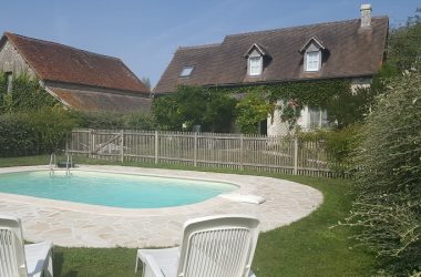 Gite-vigneron-piscine-loches-valdeloire