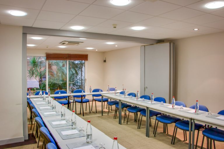Hôtel Kyriad Tours Centre-1