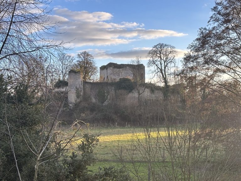 The castle circuit – Hiking in Nord-Touraine-1