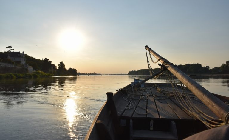 Traditional boat trips on the Vienne and the Loire-3