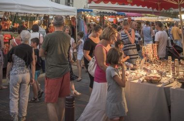 Marché_nocturne_Loches_Val_de_Loire