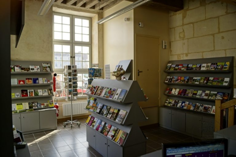Azay-Chinon Val de Loire Tourism Office, Richelieu Welcome Office-2