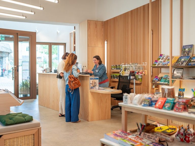 Azay-Chinon Val de Loire Tourism Office, Azay-le-Rideau Welcome Office-3