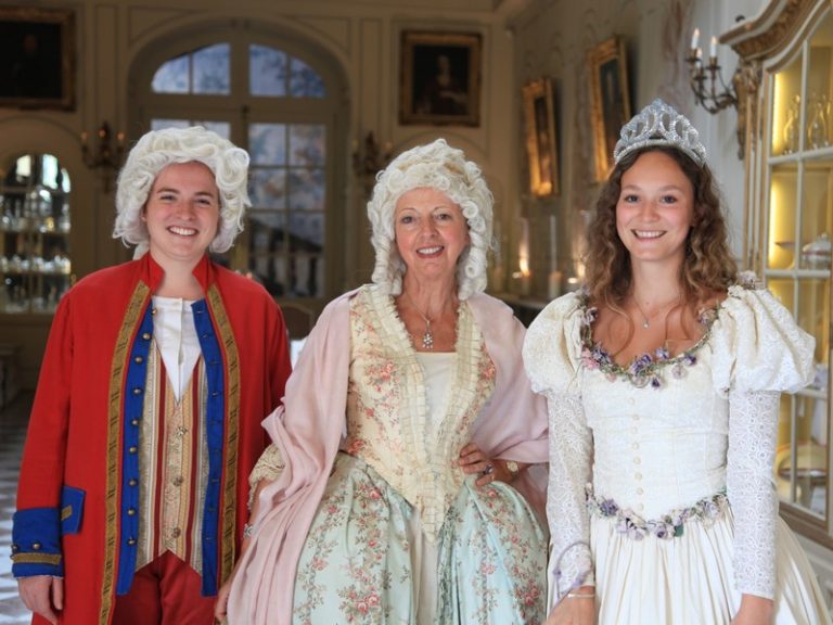Visite théâtralisée aux chandelles : “On s’agite au château !”-1