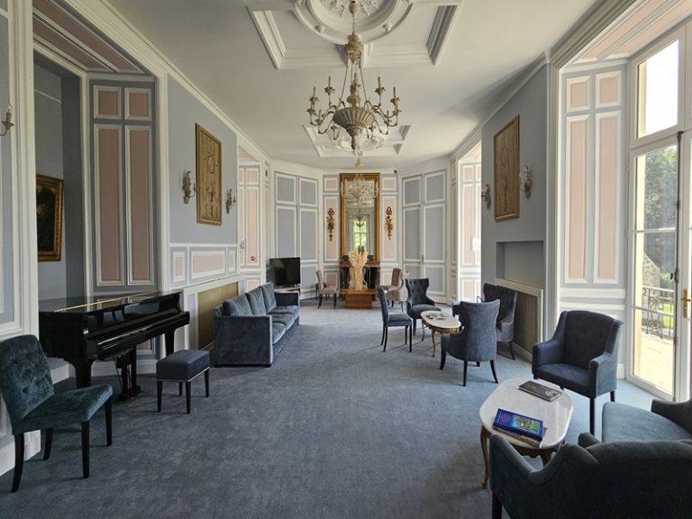Laroche-Ploquin Hotel-4