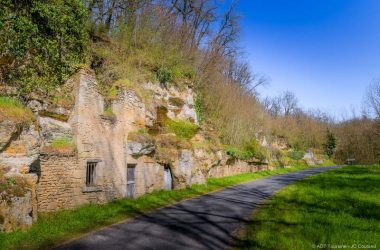 Walk along the Troglos de Courtineau – Loire Valley, France.