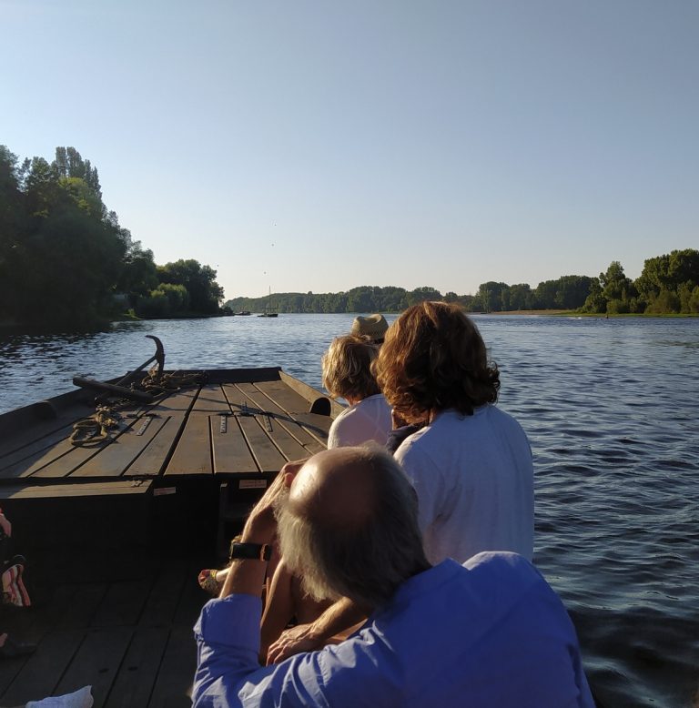 Traditional boat trips on the Vienne and the Loire-6