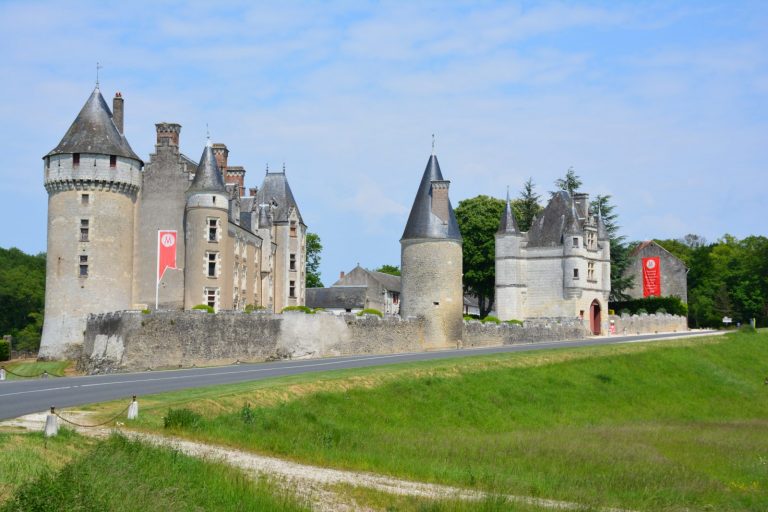 Visite guidée insolite au Château de Montpoupon-1