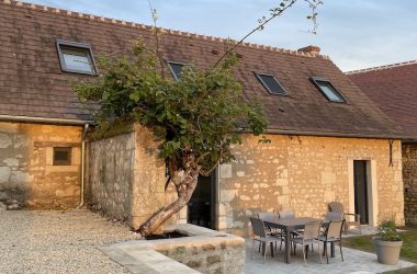 Le Kiwi, a cottage with its swimming pool. Loire Valley, France.