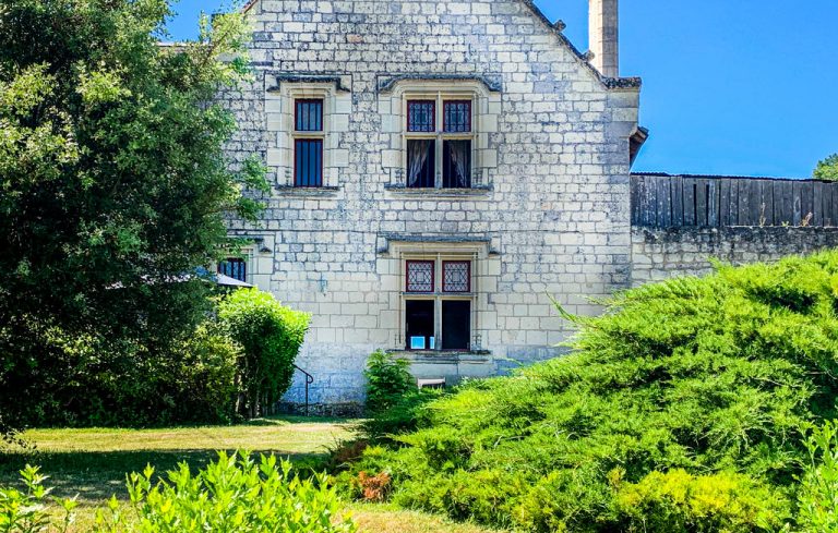 Château De La Vauguyon – Gite Le Théâtre-7