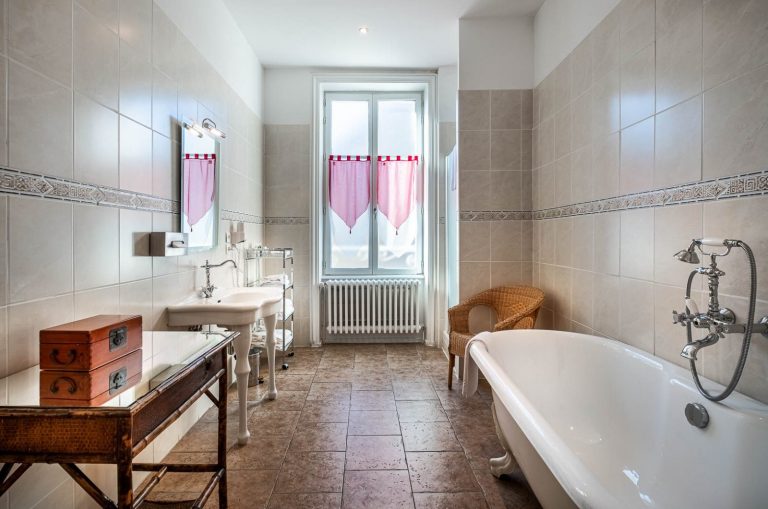 Private mansion – Le Pavillon des Lys-15