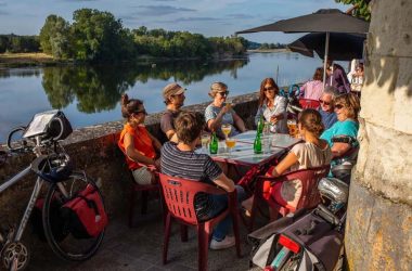 Cycling loop – Break beside the Loire, in Bréhémont. France