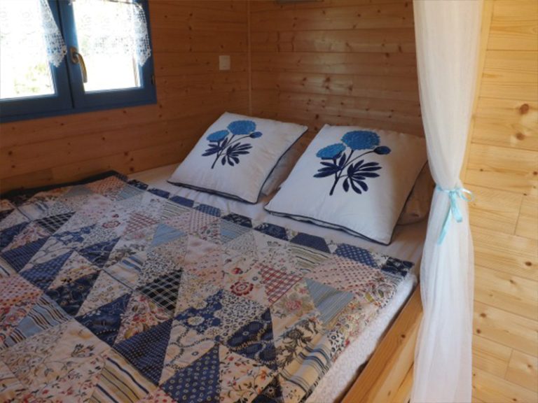 Les roulottes des Hayes – Poppies gypsy caravan-3