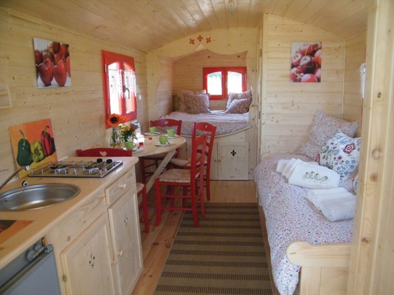 Les roulottes des Hayes – Poppies gypsy caravan-6