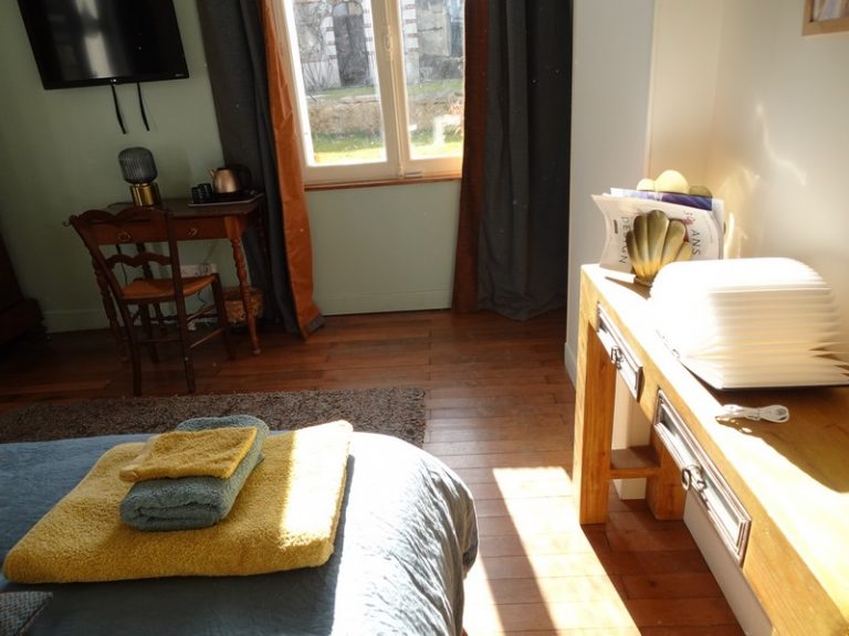 AMALOUYSE – ground floor room-3